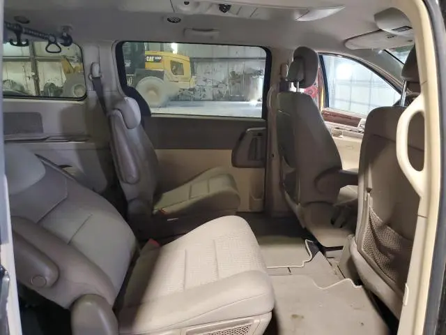 2010 CHRYSLER TOWN & COUNTRY TOURING  