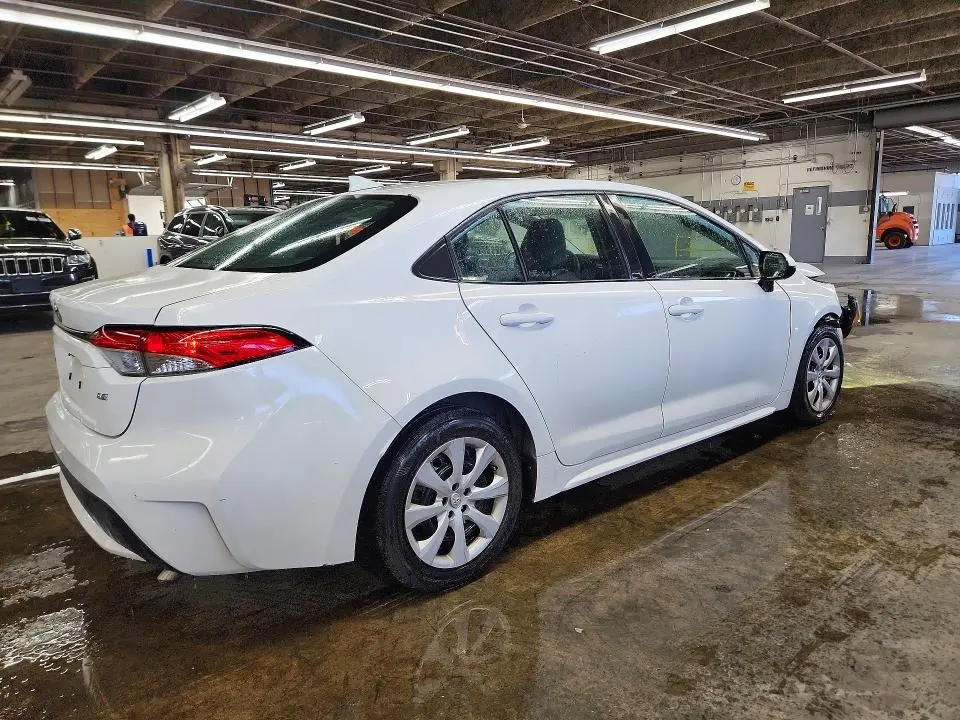 2021 TOYOTA COROLLA LE  