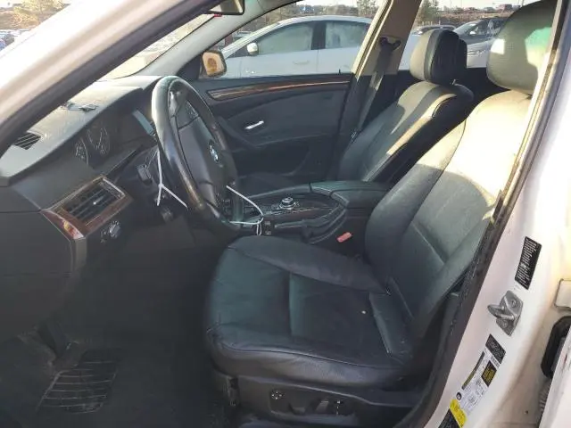 2010 BMW 528 XI  