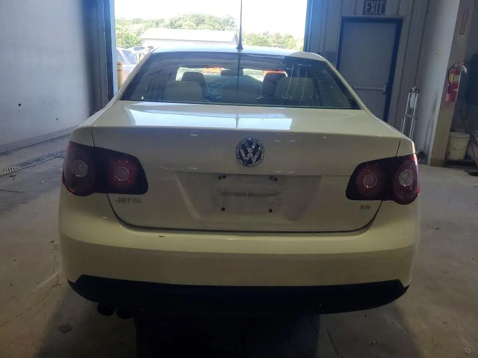 2010 VOLKSWAGEN JETTA LIMITED  