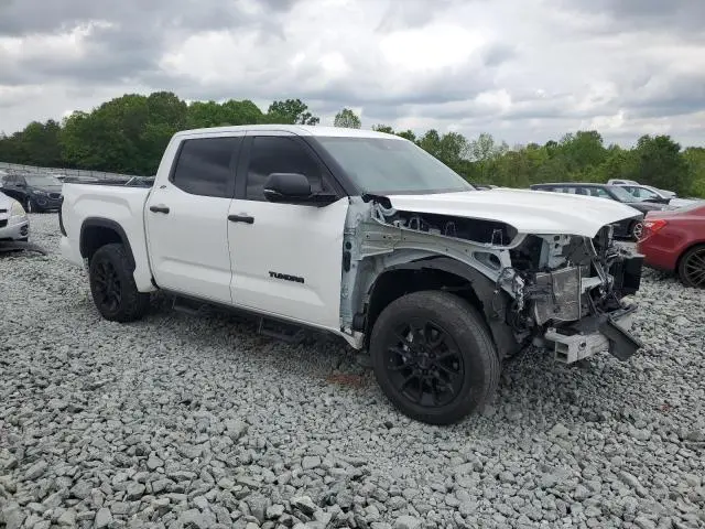 2024 TOYOTA TUNDRA CREWMAX SR  