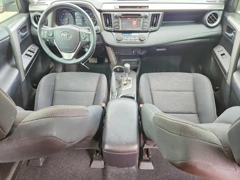 2017 TOYOTA RAV4 XLE  