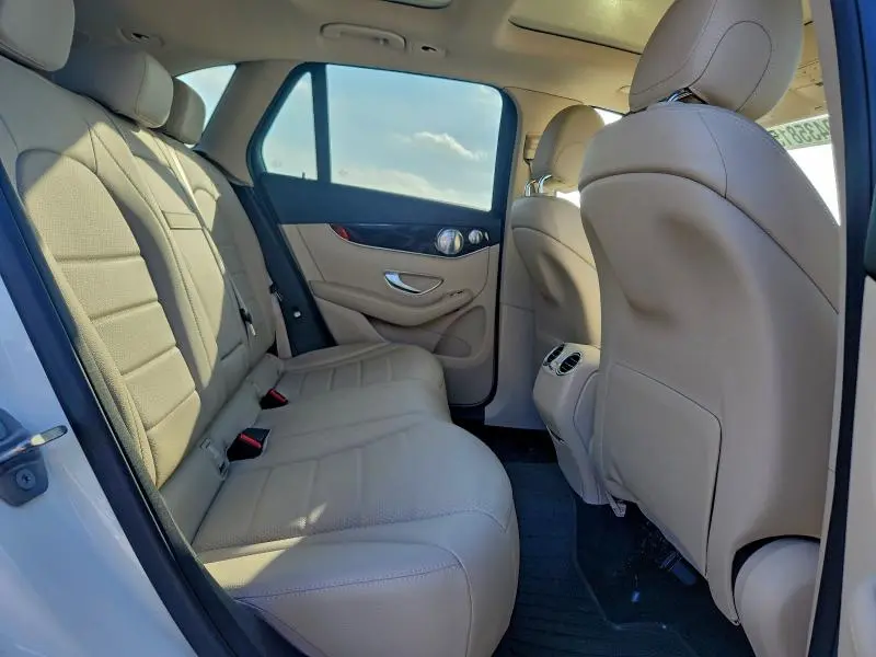 2017 MERCEDES-BENZ GLC 300  