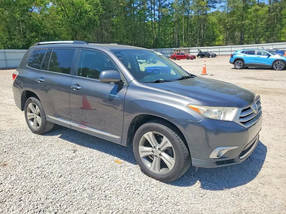 2011 TOYOTA HIGHLANDER LIMITED  