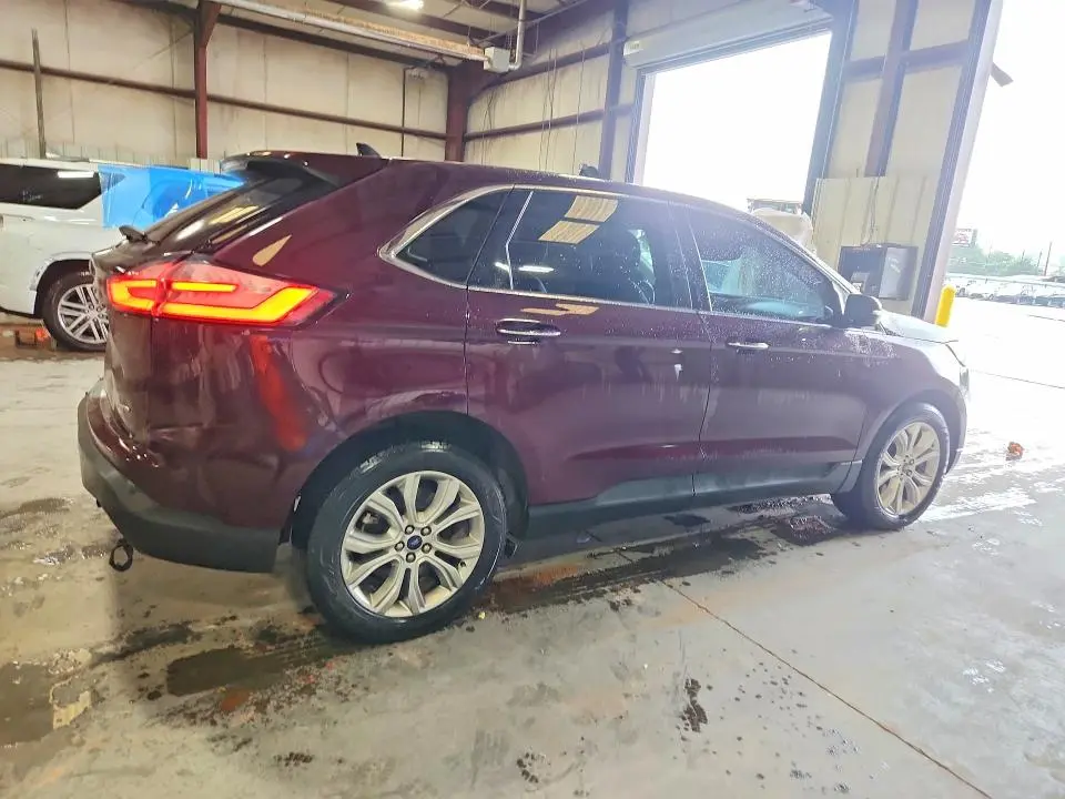 2022 FORD EDGE TITANIUM  