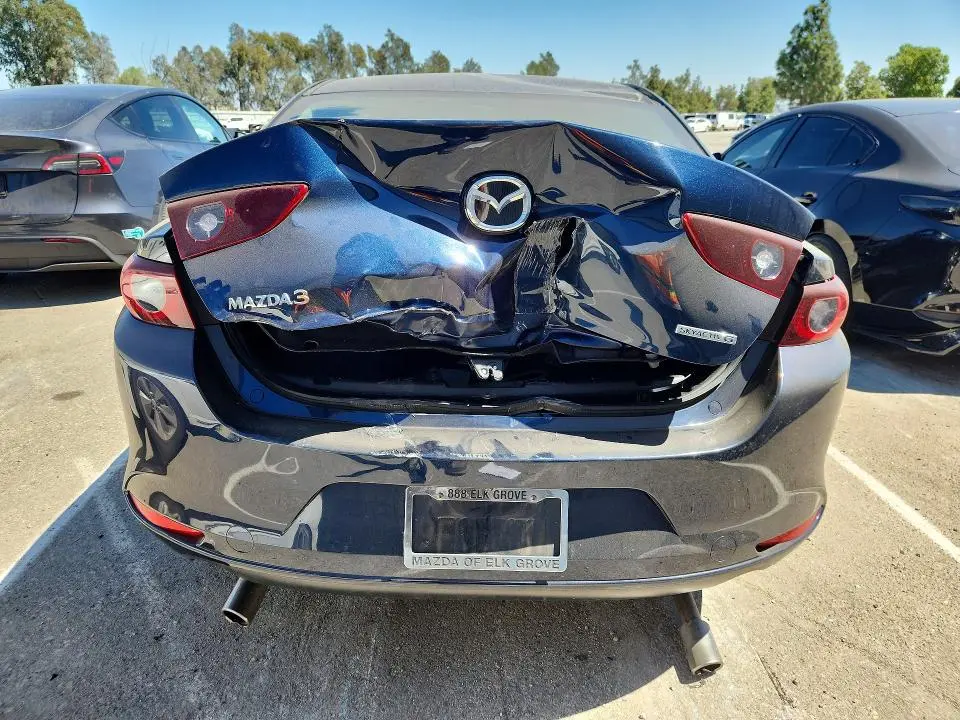 2023 MAZDA 3 PREFERRED  