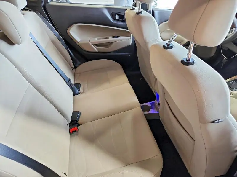2018 FORD FIESTA SE  