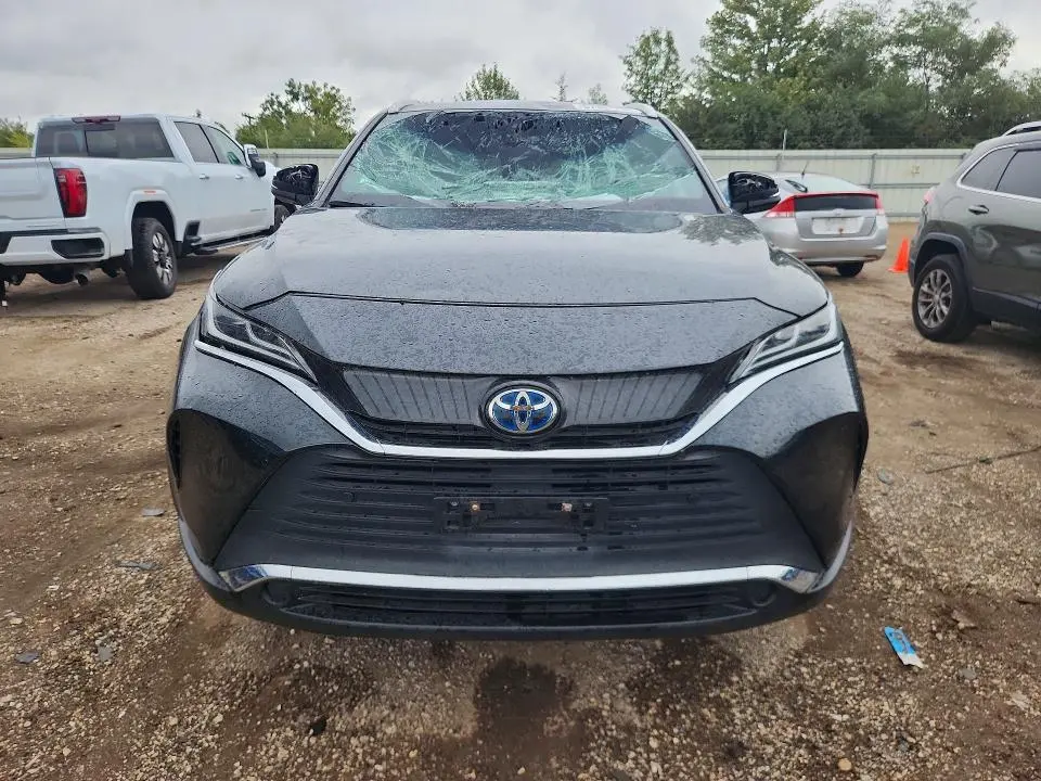2021 TOYOTA VENZA XLE  