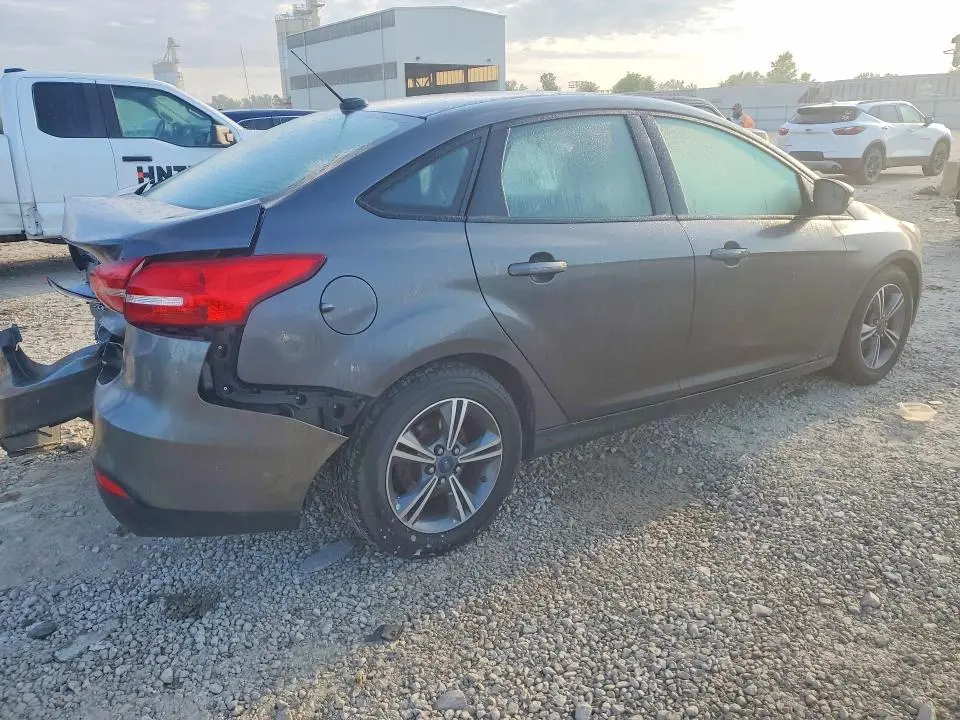 2017 FORD FOCUS SE  