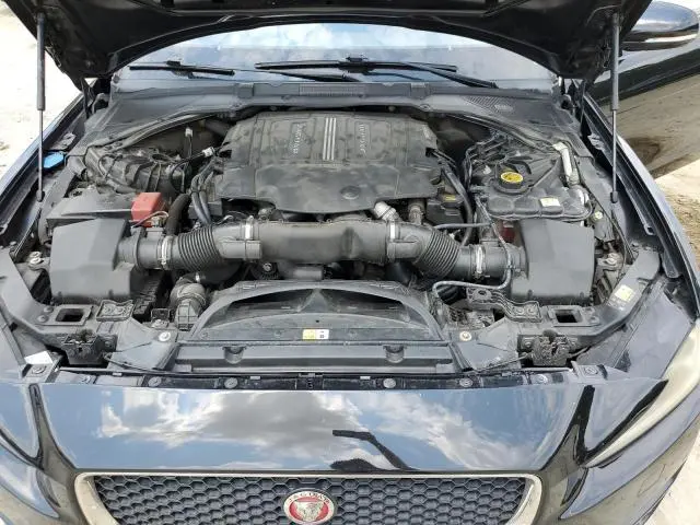 2017 JAGUAR XE PREMIUM  