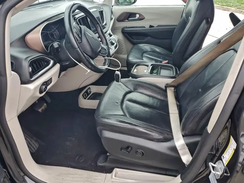 2017 CHRYSLER PACIFICA TOURING L  