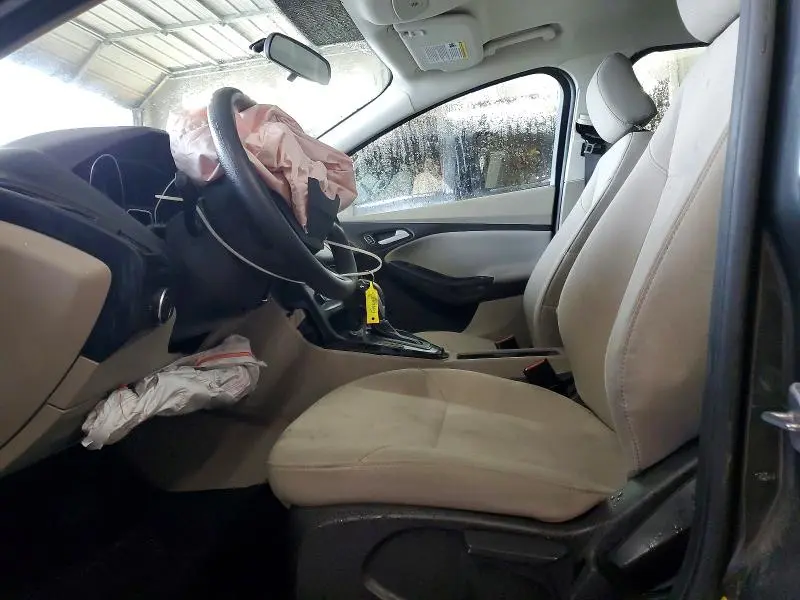2017 FORD FOCUS SE  