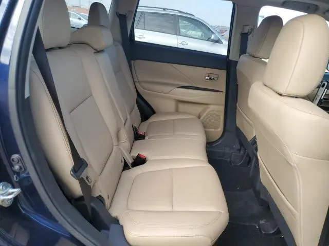 2019 MITSUBISHI OUTLANDER SE  