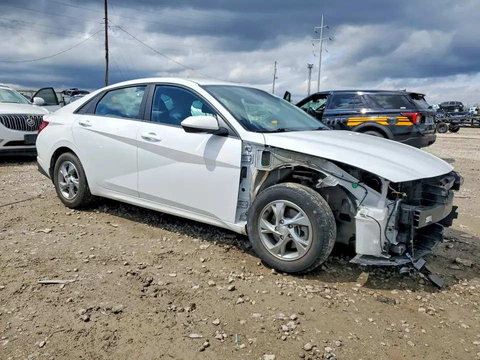 2023 HYUNDAI ELANTRA SE  