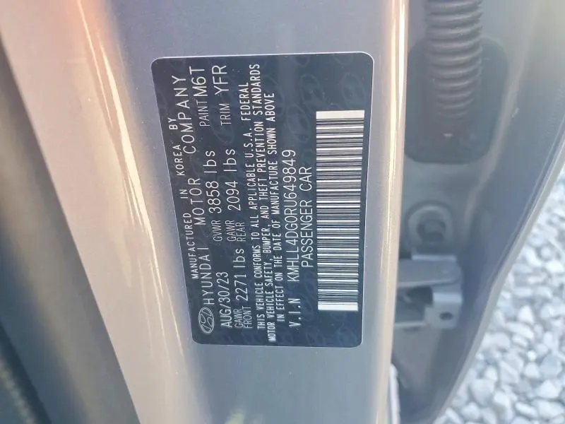 2024 HYUNDAI ELANTRA SE  