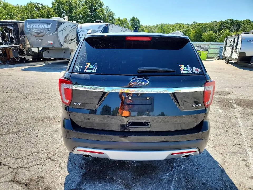 2017 FORD EXPLORER XLT  