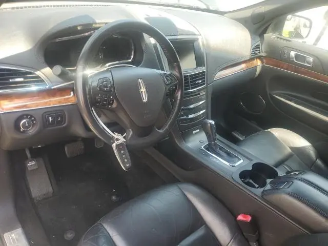 2013 LINCOLN MKT