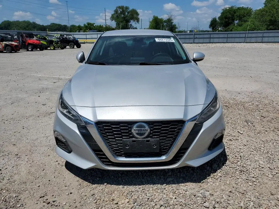 2021 NISSAN ALTIMA SV  