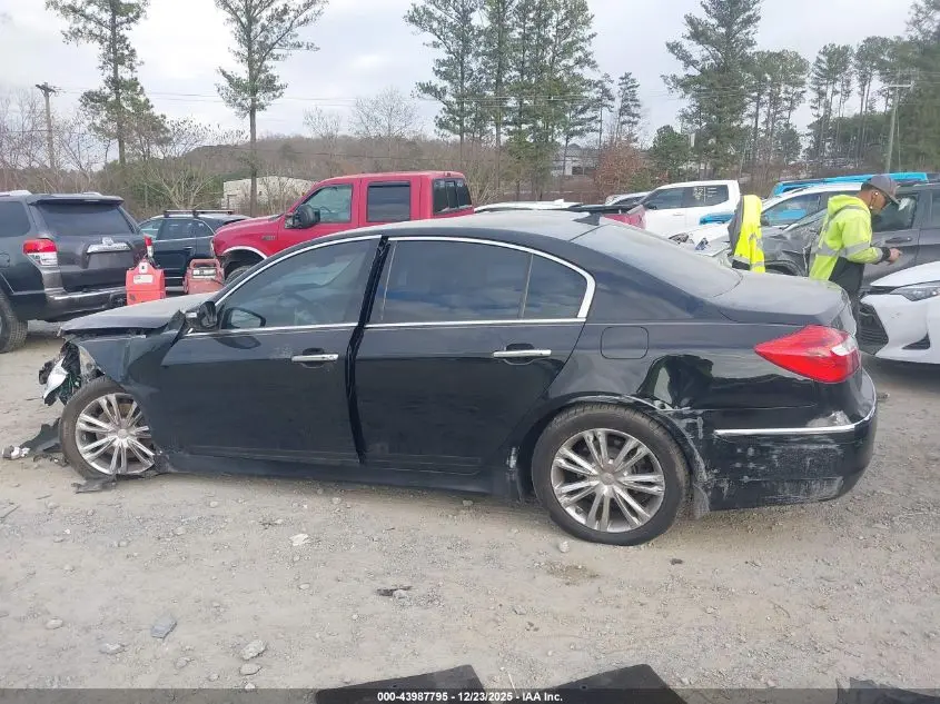 2013 HYUNDAI GENESIS 3.8