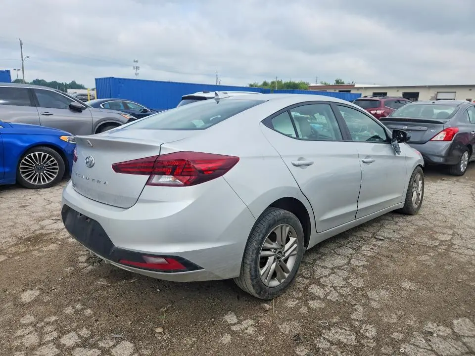 2019 HYUNDAI ELANTRA SEL  