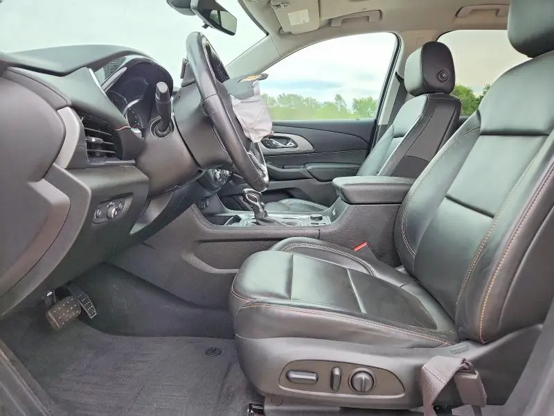 2021 CHEVROLET TRAVERSE LT  