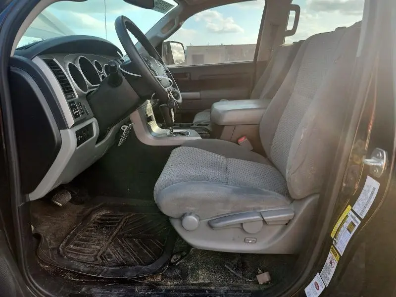 2013 TOYOTA TUNDRA CREWMAX SR5  