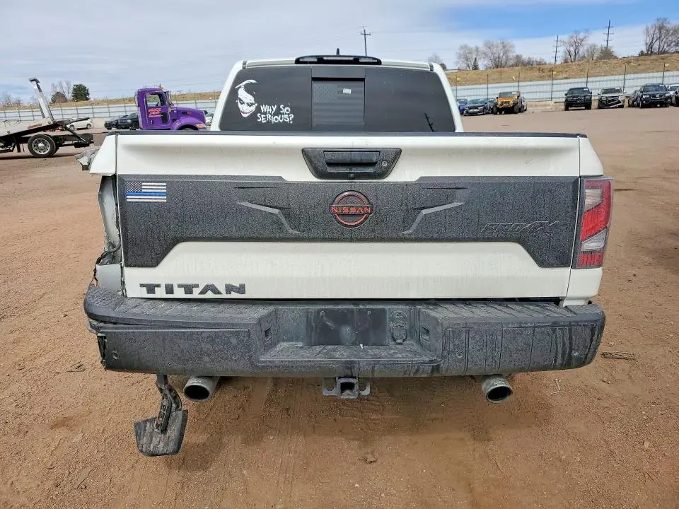 2024 NISSAN TITAN PRO-4X  