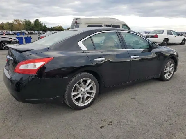 2011 NISSAN MAXIMA S  