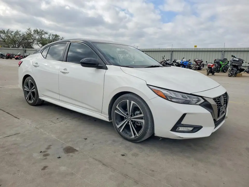 2023 NISSAN SENTRA SR  