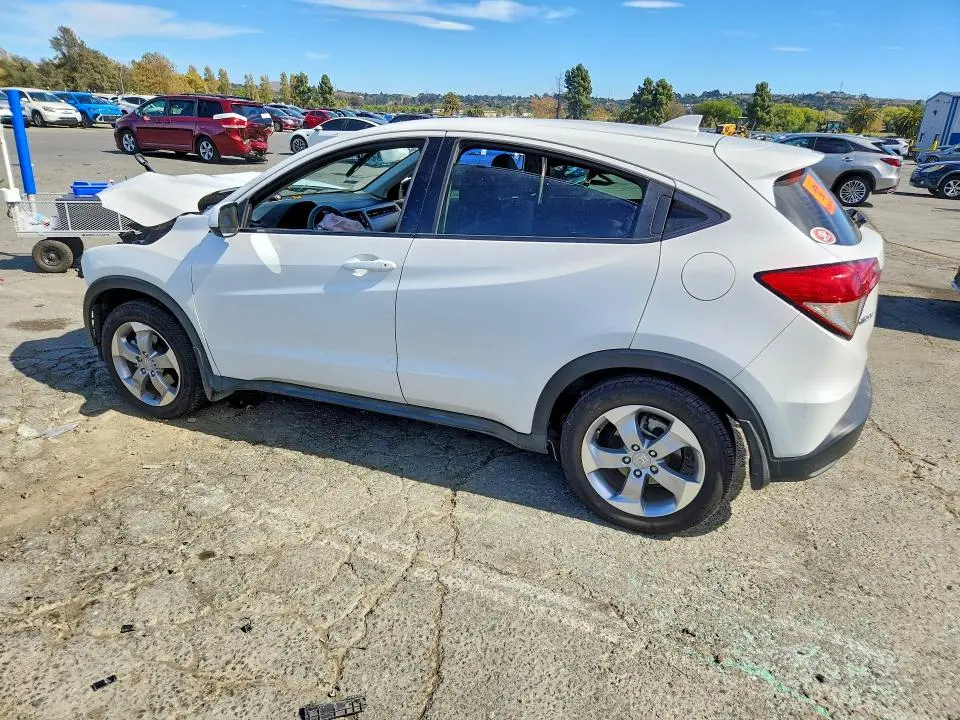 2022 HONDA HR-V LX  