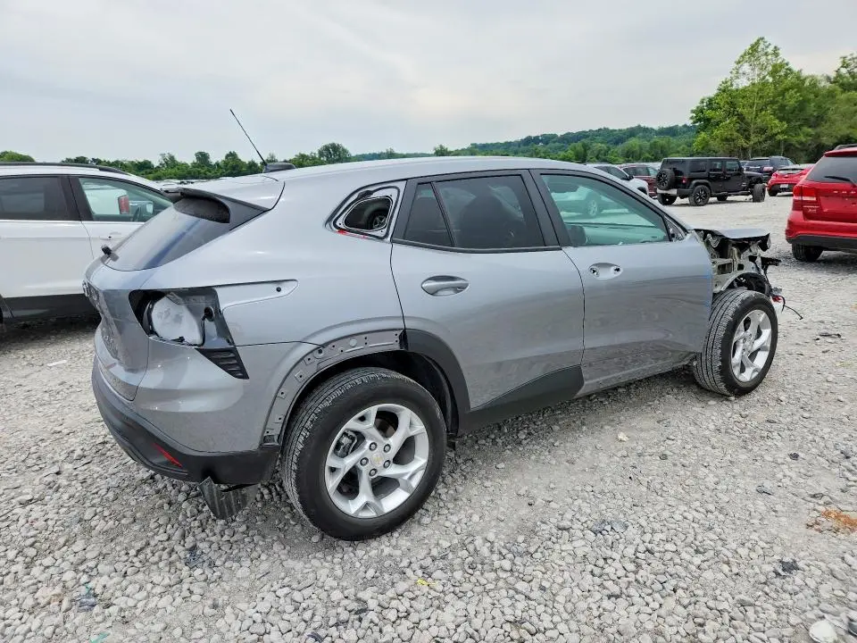 2024 CHEVROLET TRAX LS  