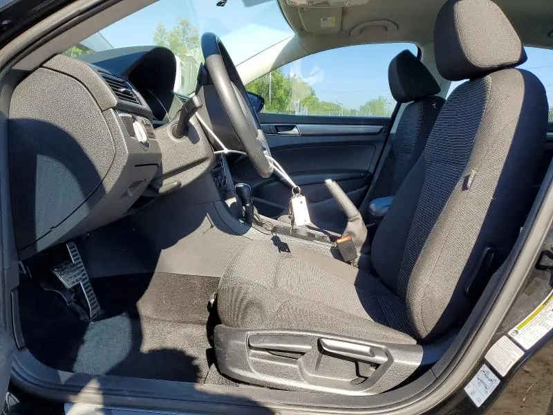 2016 VOLKSWAGEN PASSAT S  
