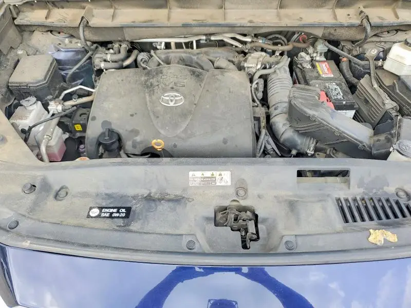 2021 TOYOTA HIGHLANDER L  
