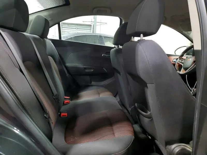 2015 CHEVROLET SONIC LT  