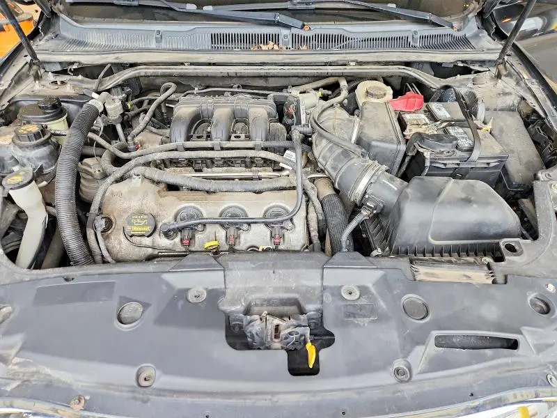 2011 FORD TAURUS SEL  