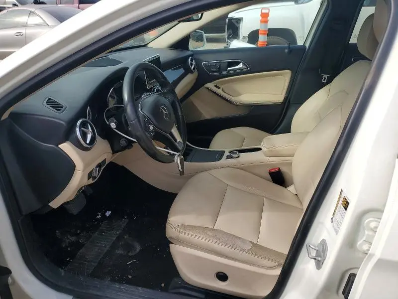 2015 MERCEDES-BENZ GLA 250  