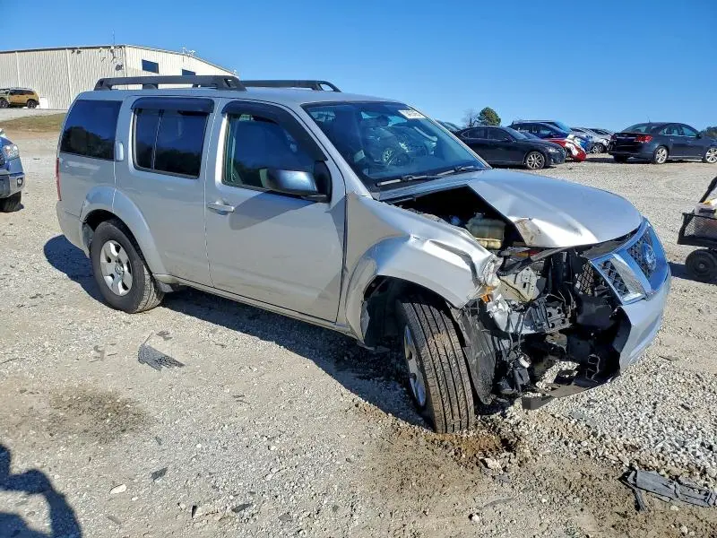 2011 NISSAN PATHFINDER S  