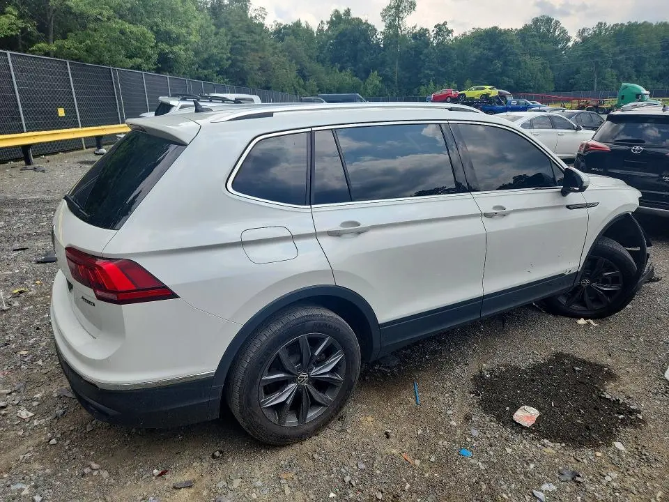 2023 VOLKSWAGEN TIGUAN SE  