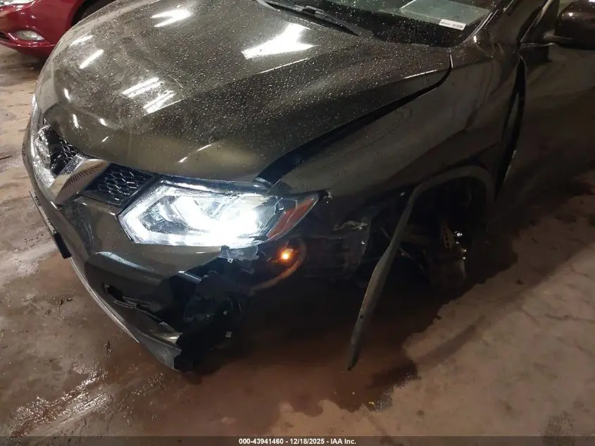 2016 NISSAN ROGUE SL