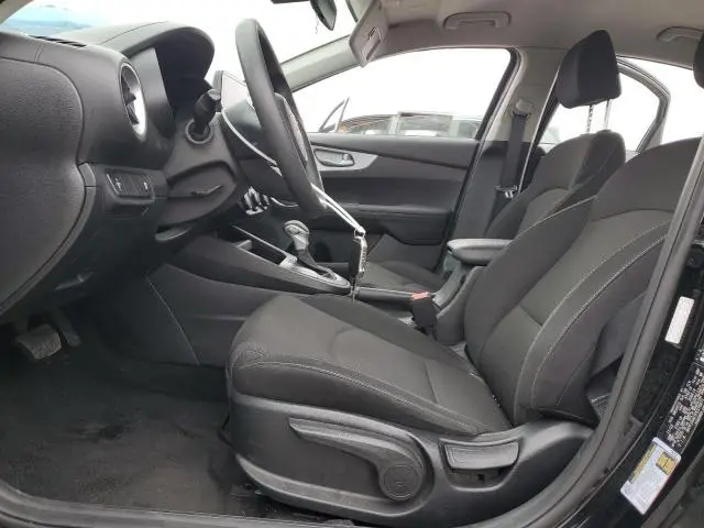 2023 KIA FORTE LX  
