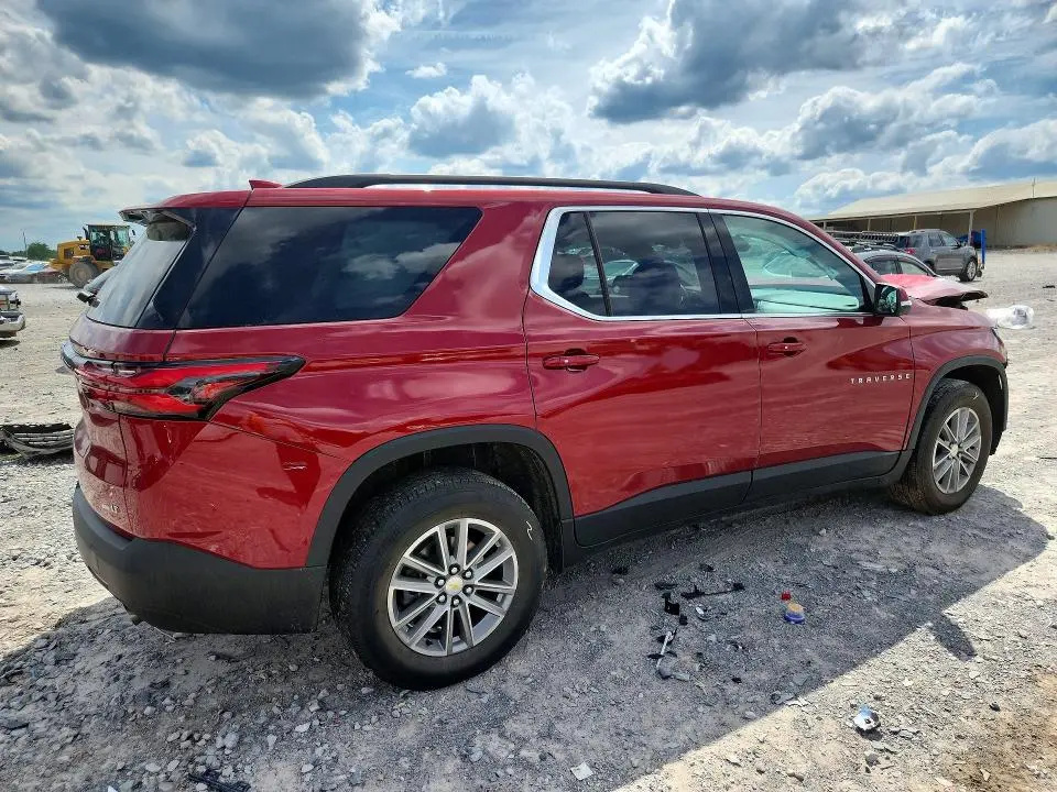 2023 CHEVROLET TRAVERSE LT  