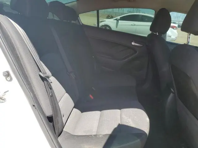 2017 KIA FORTE LX  