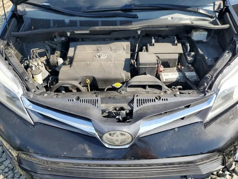 2014 TOYOTA SIENNA SPORT  