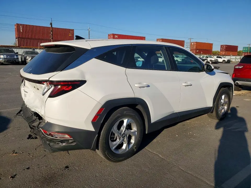 2023 HYUNDAI TUCSON SE  