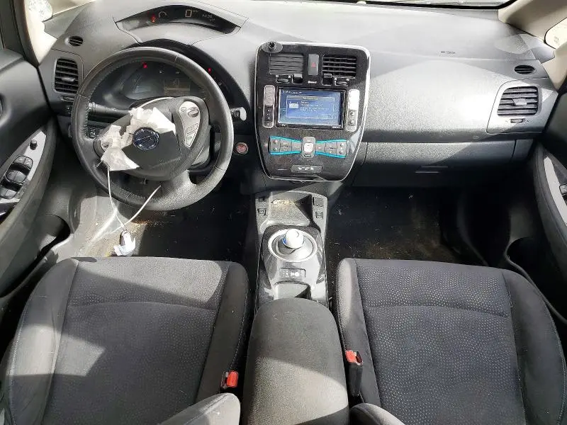 2015 NISSAN LEAF SV  