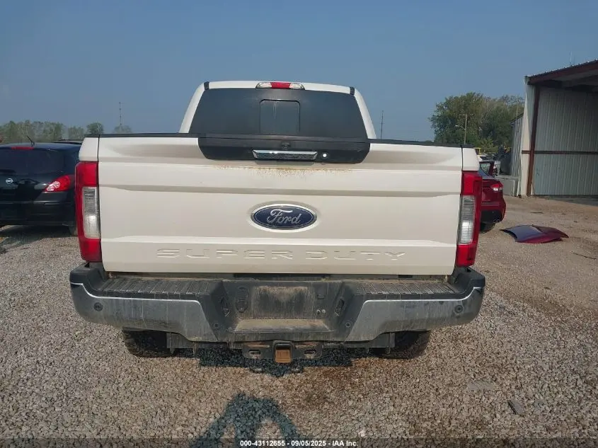 2017 FORD F-250 LARIAT