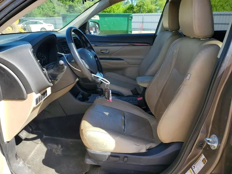 2016 MITSUBISHI OUTLANDER SE  