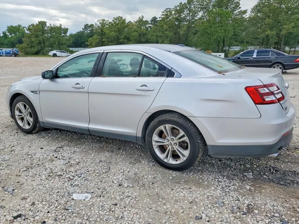 2016 FORD TAURUS SE  