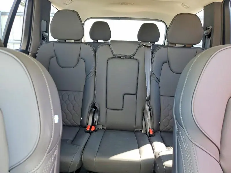 2025 VOLVO XC90 CORE  