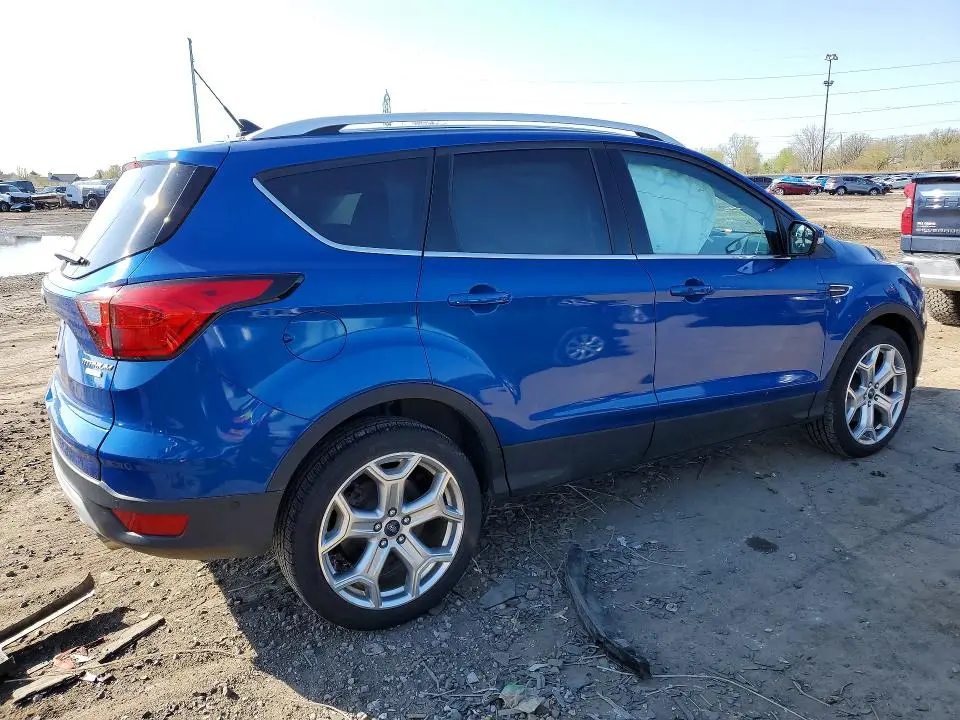 2019 FORD ESCAPE TITANIUM  